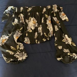 Black floral crop top